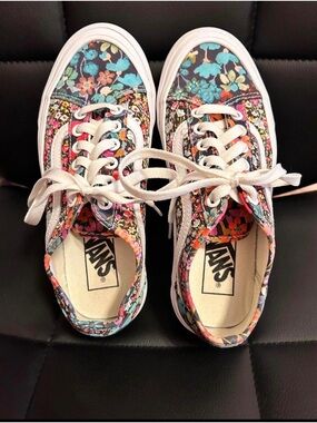 Vans Women's Floral Low-Top Sneakers - White, Blue, Pink, Orange